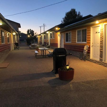 Alpine Motel Rocky Mountain House Exterior photo