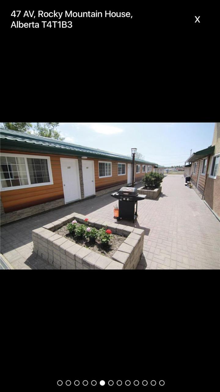 Alpine Motel Rocky Mountain House Exterior photo