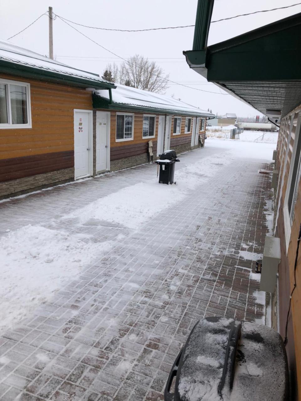 Alpine Motel Rocky Mountain House Exterior photo