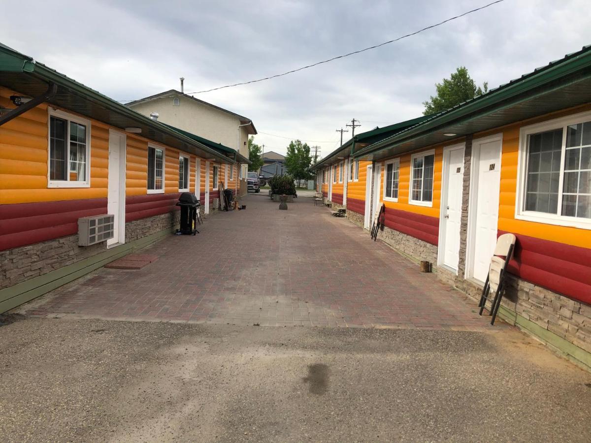 Alpine Motel Rocky Mountain House Exterior photo